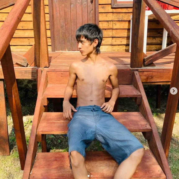 leo_chxvez offline chatrum