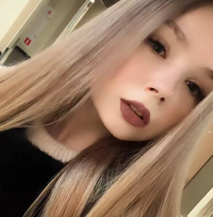 GigiGrant offline chatrum