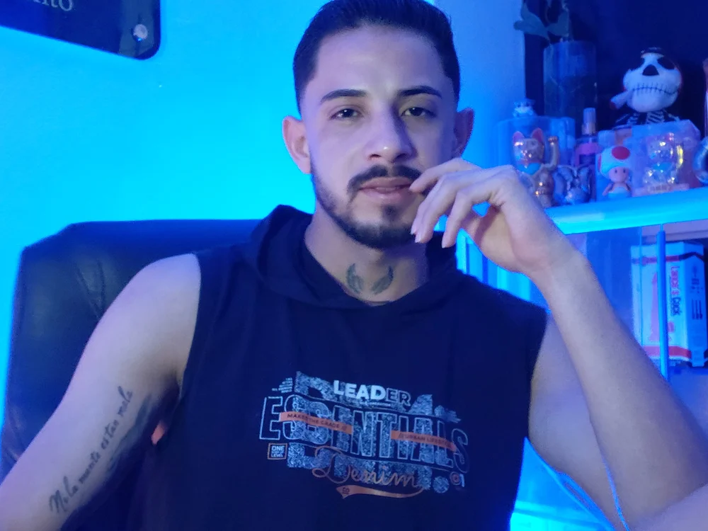 Offline XXX chat modela clark_kent_