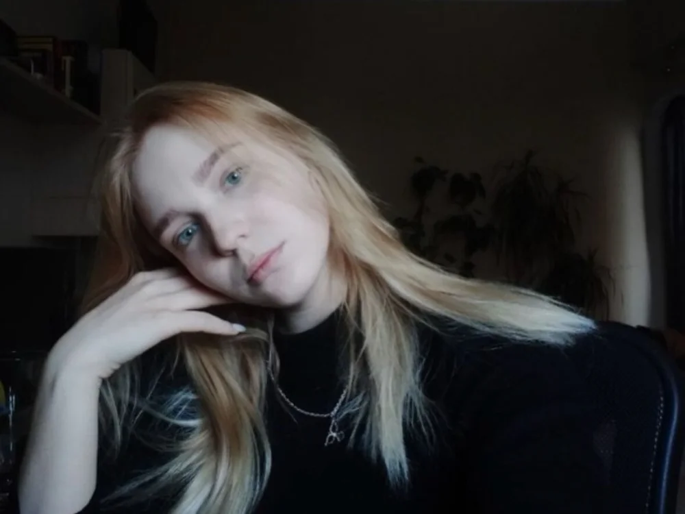 VeronicaAndersen's Offline Chat Room