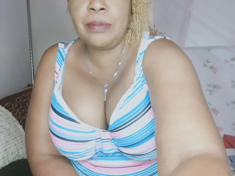 Rehema_26's most recent online preview