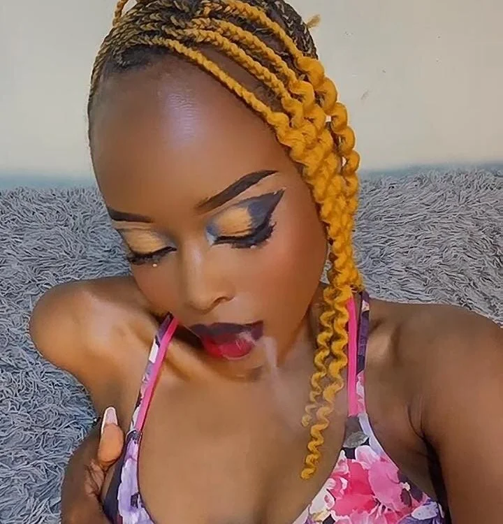 sexy_lexy2 2