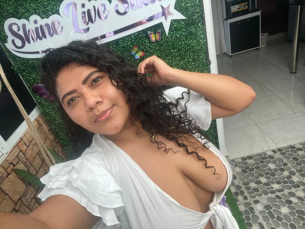 Karol_bigboobs' Offline XXX Chat