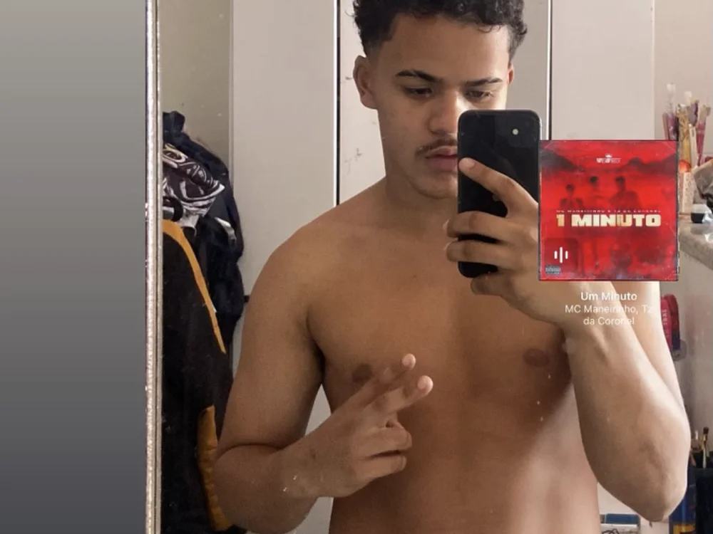 Offline XXX chat modela risharlishow1