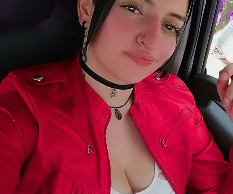 CharlotteEvans__'s Offline XXX Chat