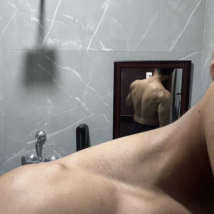 YOUR_DADDY29 離線 XXX 聊天