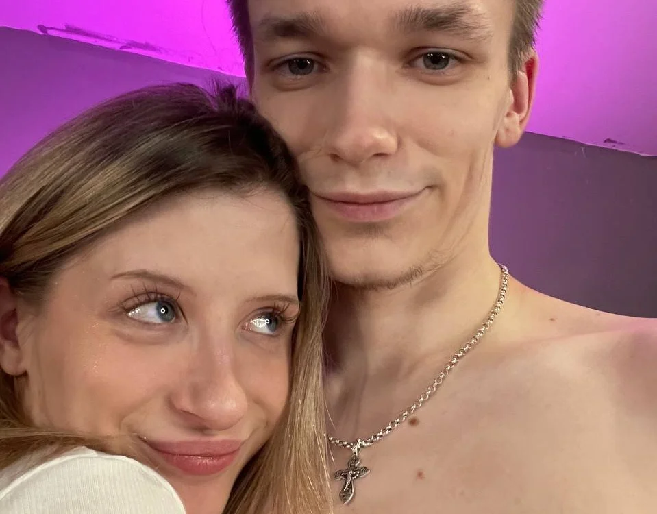 Lewis_and_Marta 离线XXX聊天