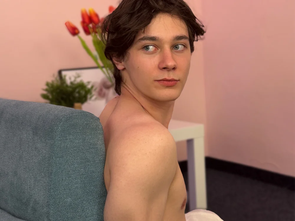 KevinStrike Offline XXX Chat