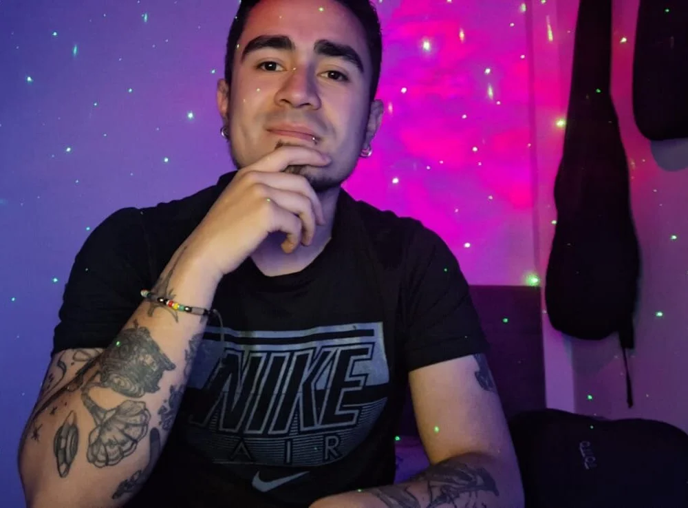 Jhon_Montes' Offline Chat Room
