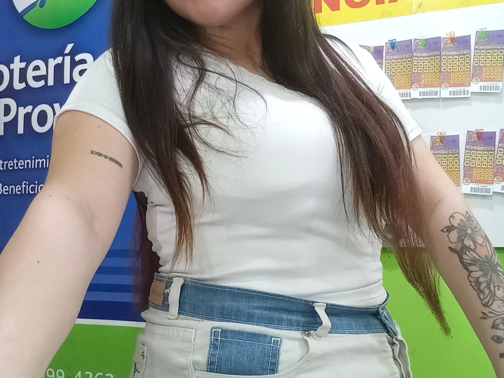 veronicabelen's Offline XXX Chat