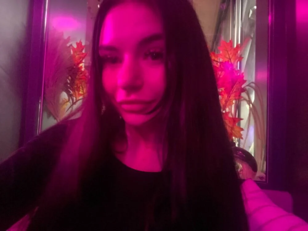 meow_anita Offline XXX-chat