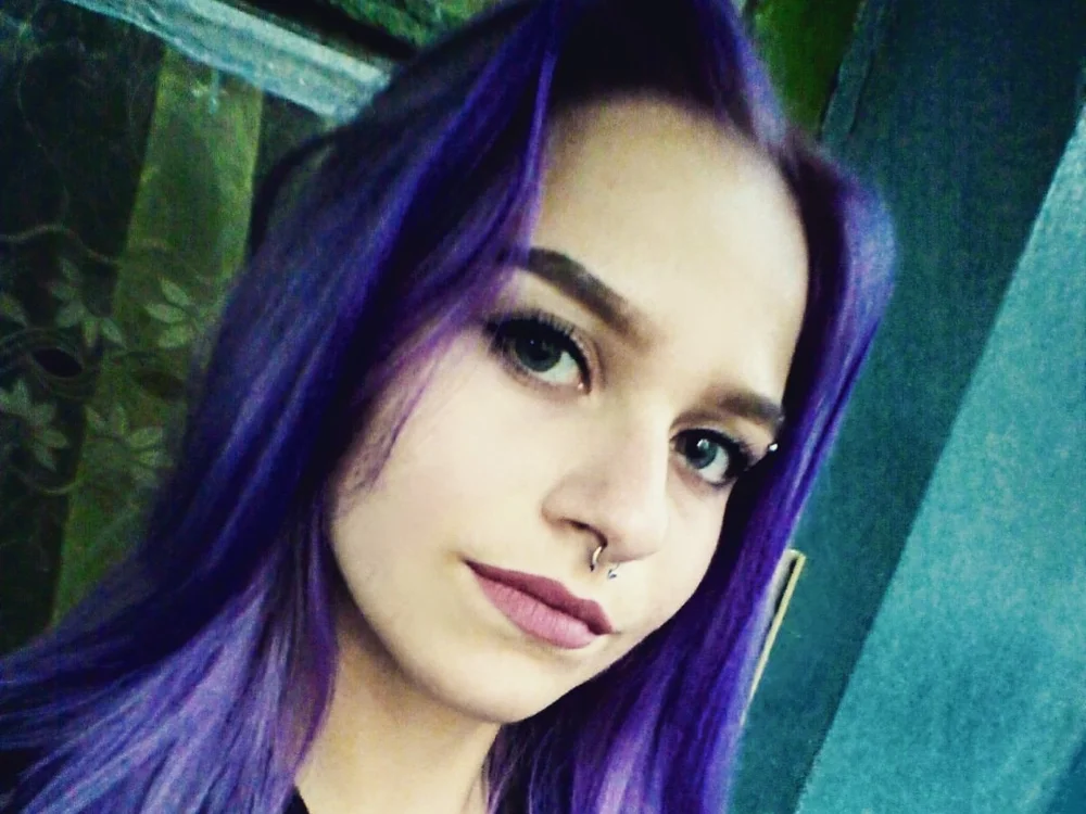 NiceJulie's Offline Chat Room
