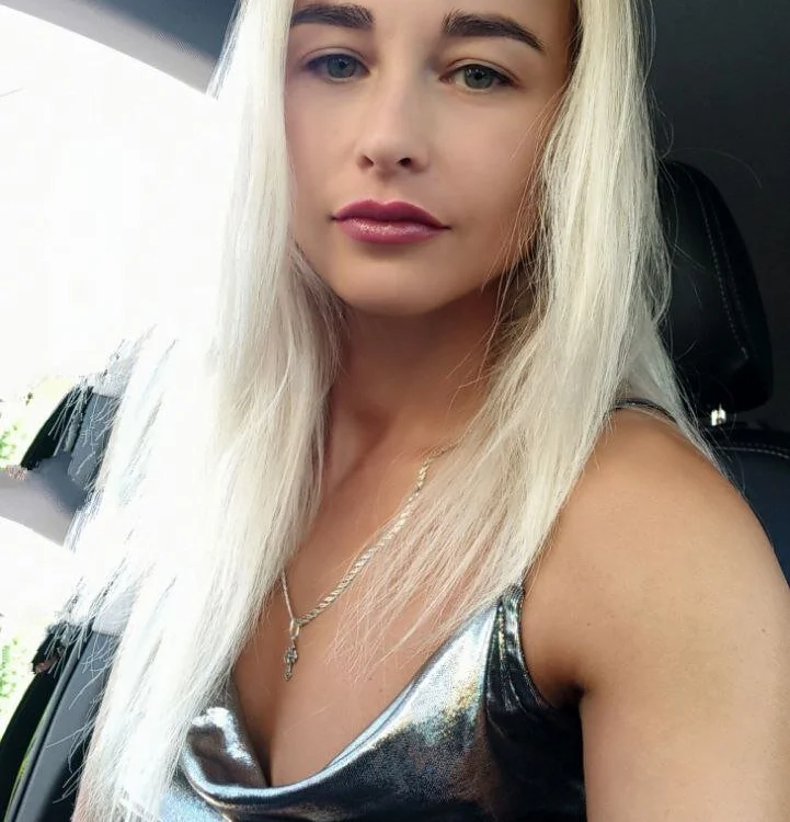 HollyCrystals' Offline XXX Chat