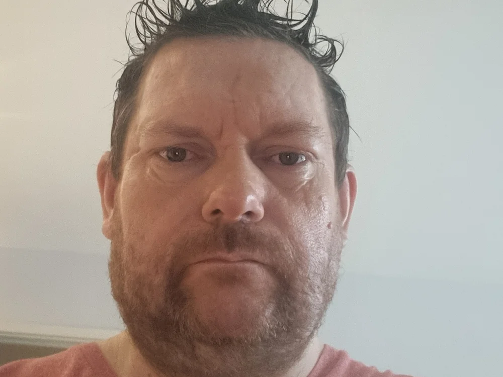 18Haytham's Offline Chat Room