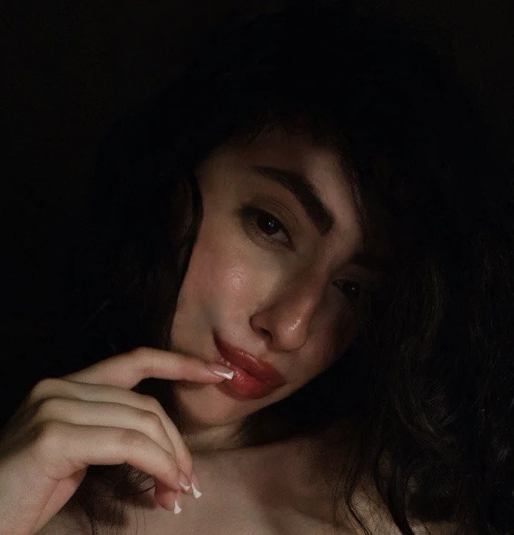 CarlaMontelle 離線 XXX 聊天