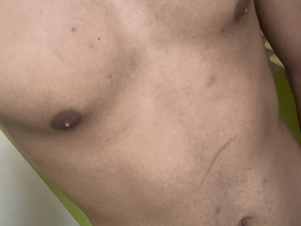 youyou933 離線 XXX 聊天