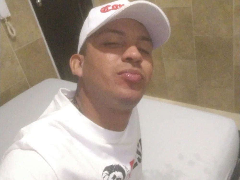 edwestid's Offline Chat Room