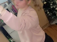 BaddieRiRi224 live cam
