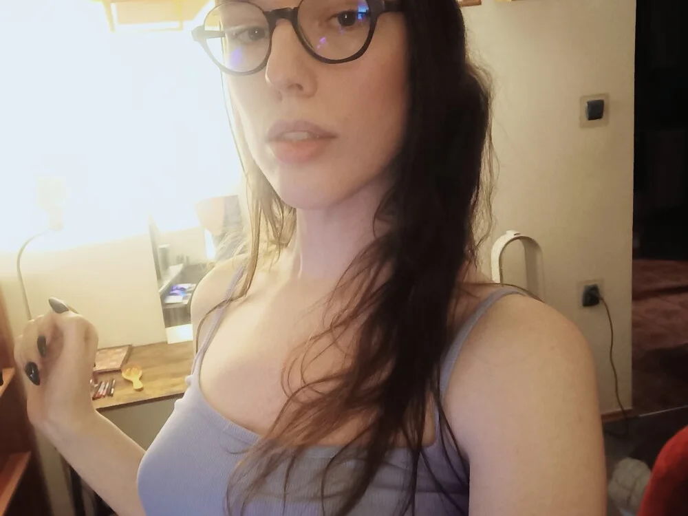 bluerose00's Offline XXX Chat