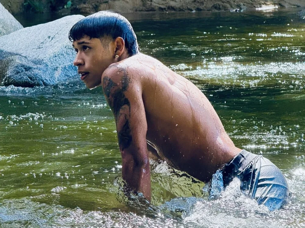 Ryan_and_Aria's Offline XXX Chat