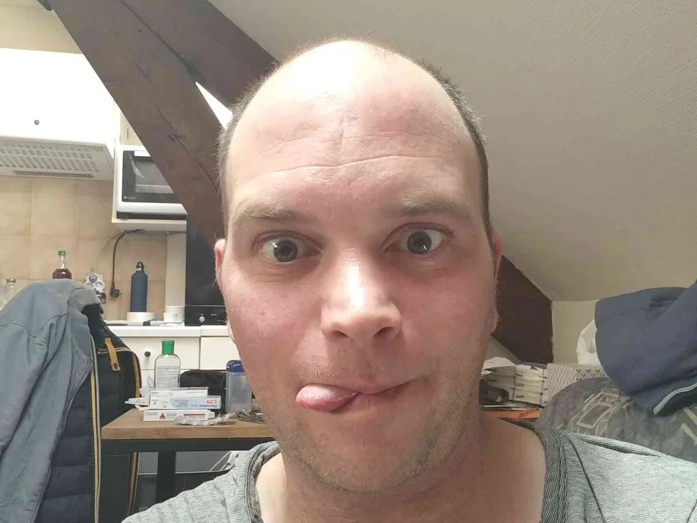 Jeje25000besacのオフラインXXXチャット