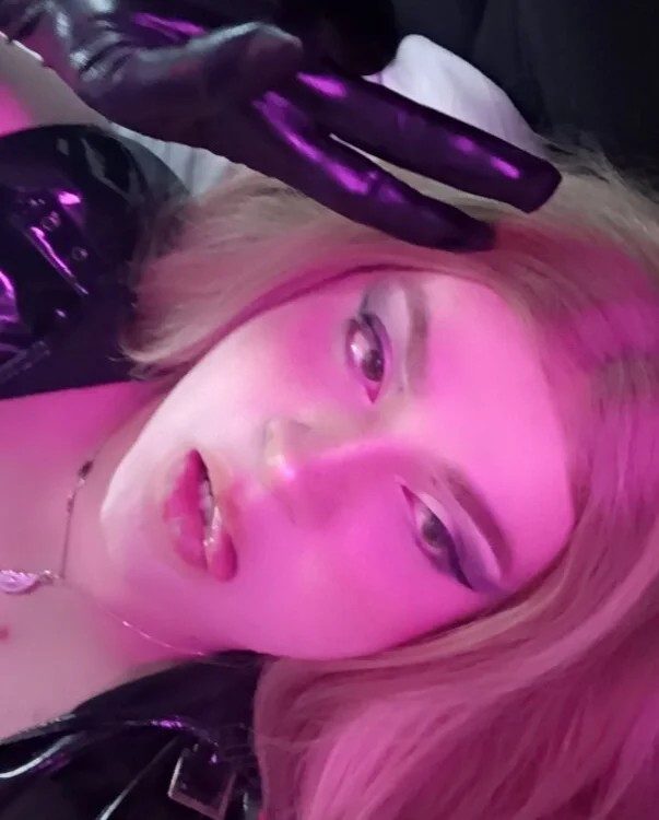 Offline XXX chat Maryan_x