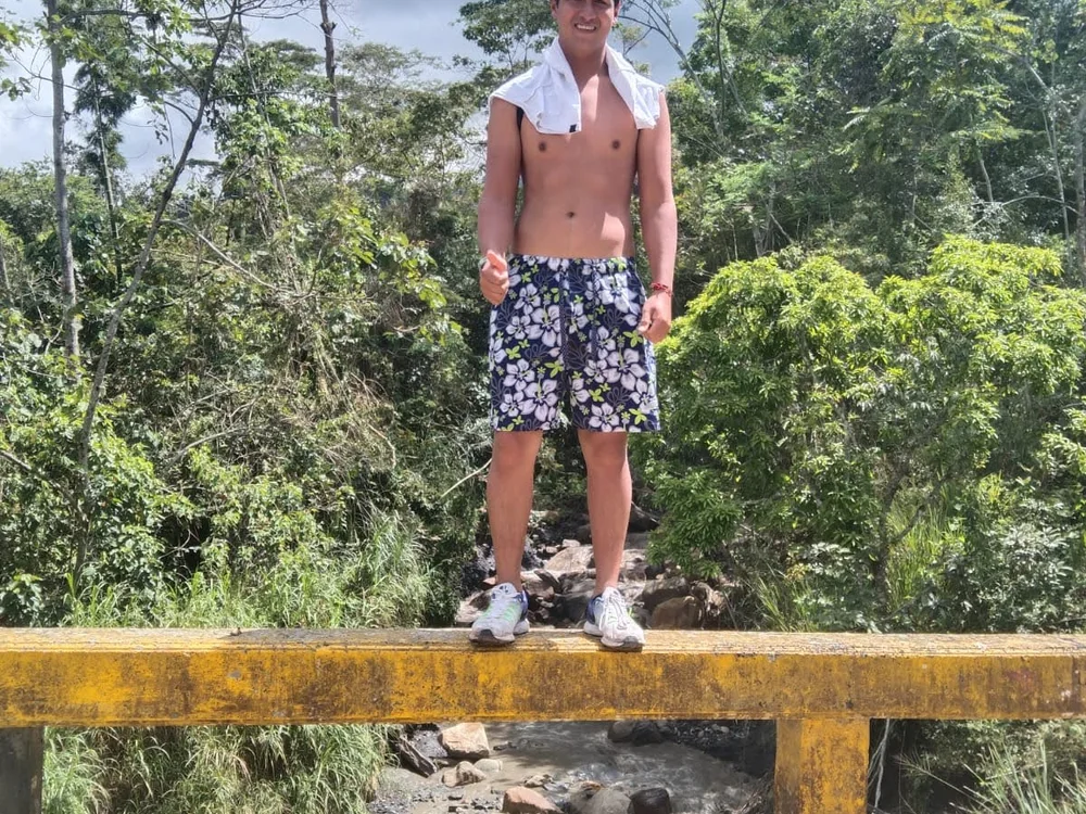 diluka275 Adlı Modelin Çevrimdışı XXX Sohbeti