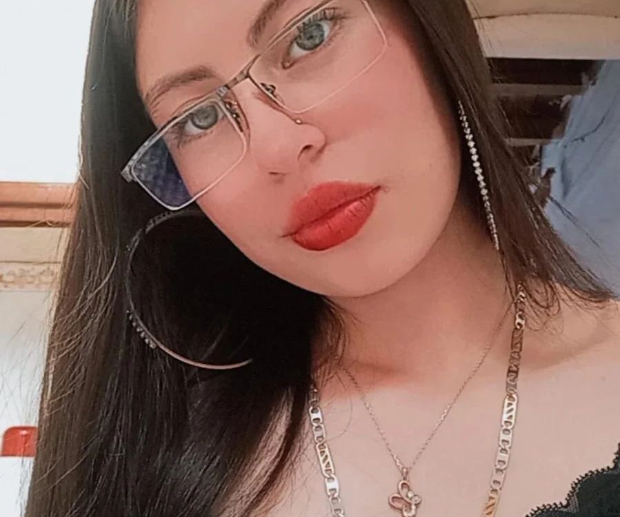 Chelcy_hot's Offline XXX Chat