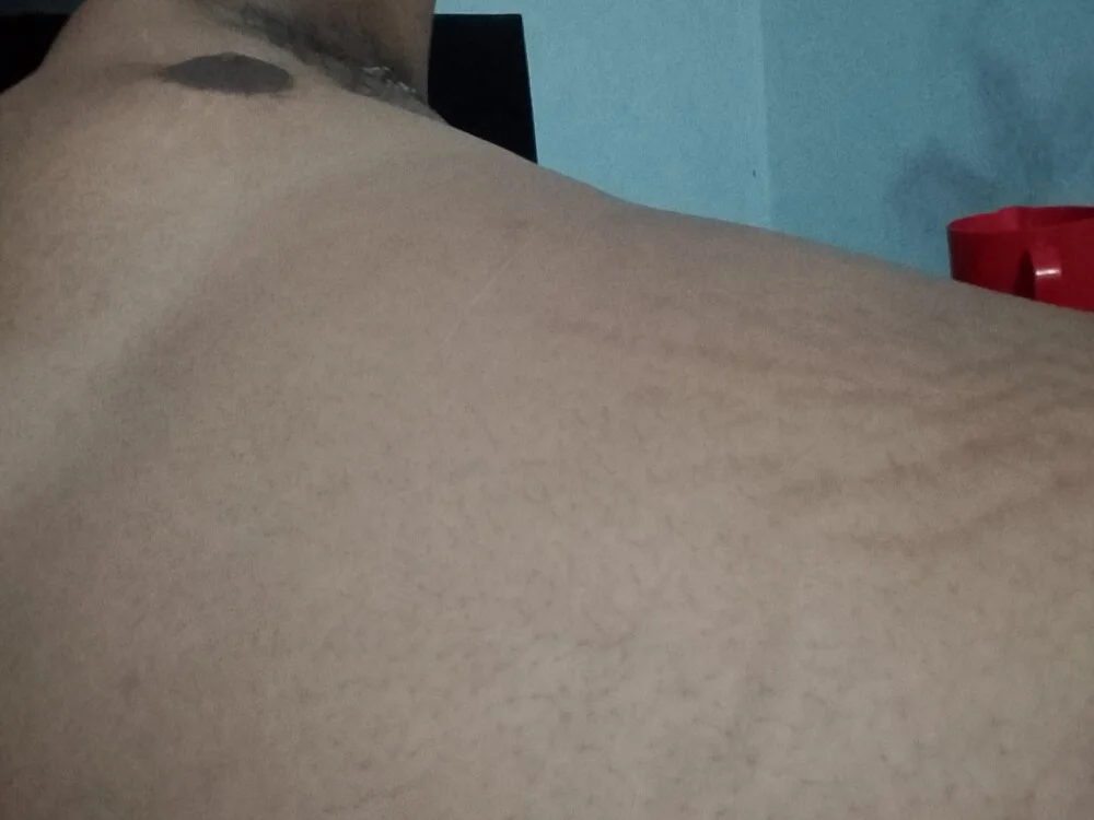 Toni2021: συνομιλία ΧΧΧ εκτός σύνδεσης