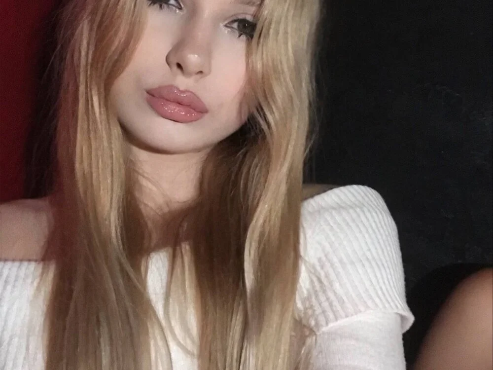 Chat +18 de angelic_face_ ao vivo