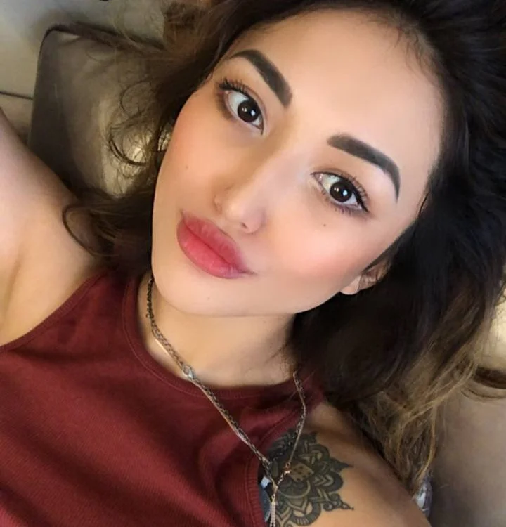 Jasmine_Khalifa's Offline Chat Room