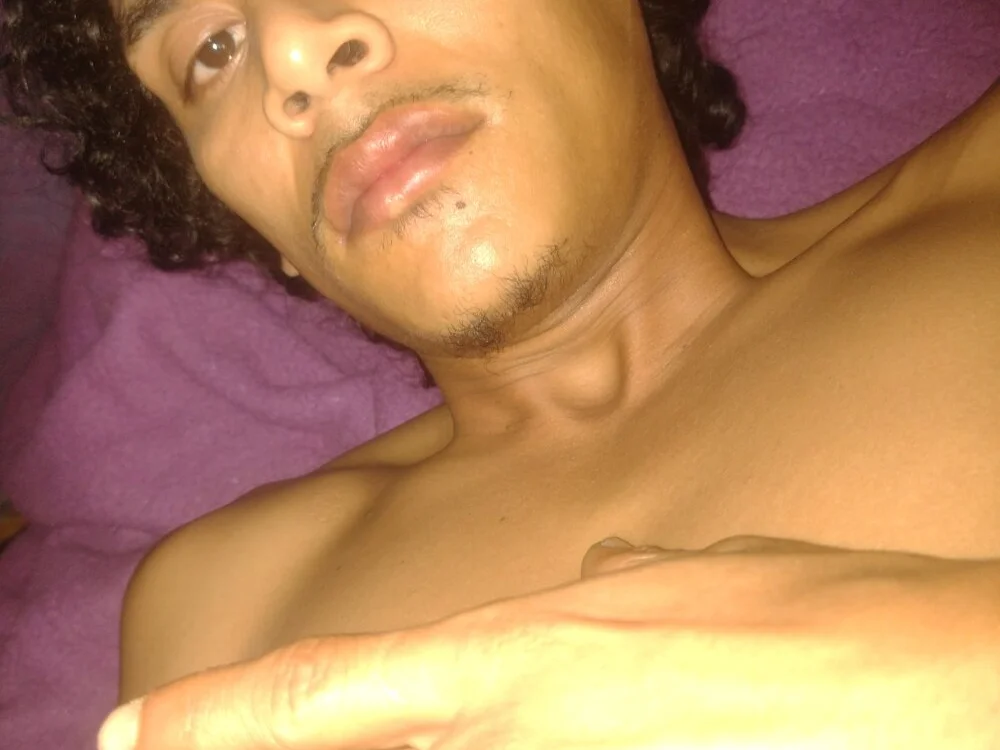 Gonzalo26xavi27's Offline XXX Chat