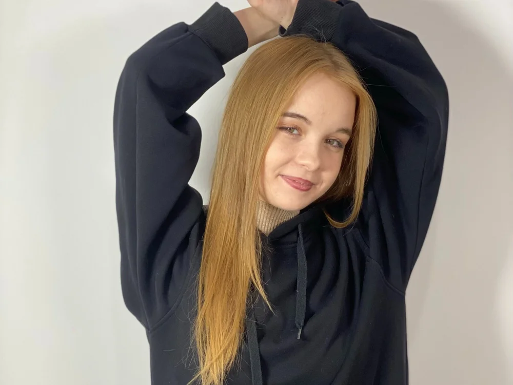 EsmaHiatt's Offline Chat Room