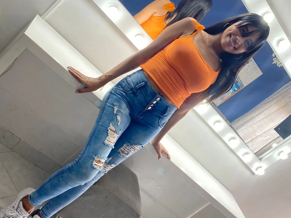 Amira_Hot18 offline chatrum