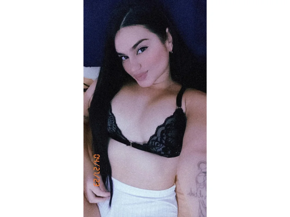 Pamela_0523's Offline XXX Chat