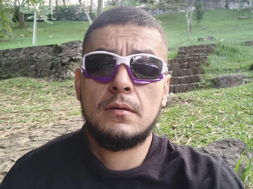 andrtyu's Offline Chat Room