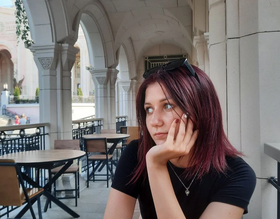 EsmeEarney Offline Chatraum