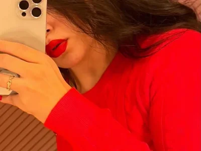 SULTANA_ROSE - romantic young