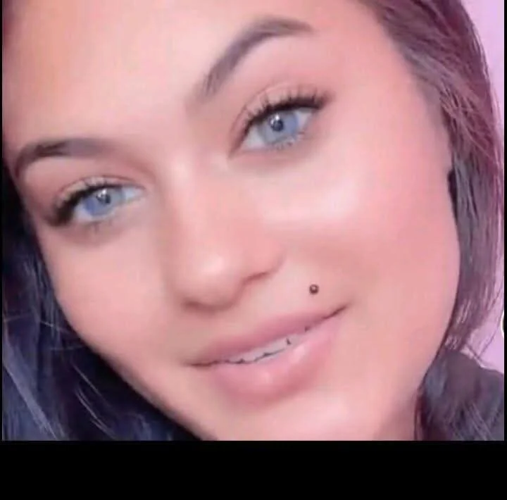 alexia75z's Offline XXX Chat