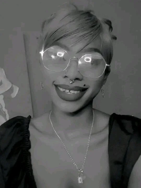 Chat +18 off-line de Ebonydollxx