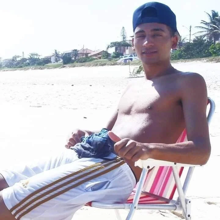 dotado22cmpoa Offline XXX-chat