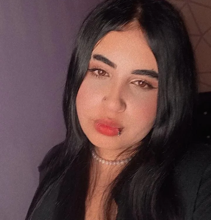 Gugu798's Offline XXX Chat