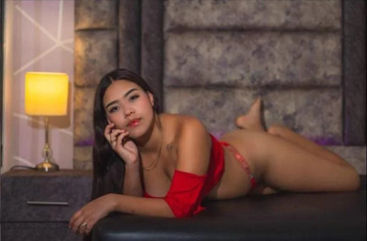 nikki__rosee's Offline XXX Chat