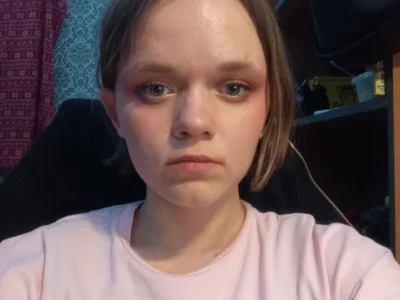 FlirtingAdele_1