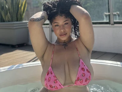 SashaLiciosa_ on StripChat