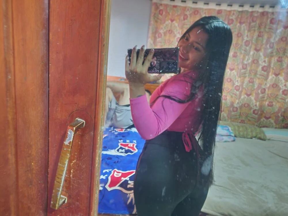 Sarah_tf Chat XXX offline