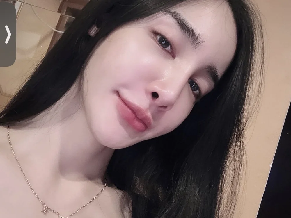 bewtybigbkk's Offline Chat Room