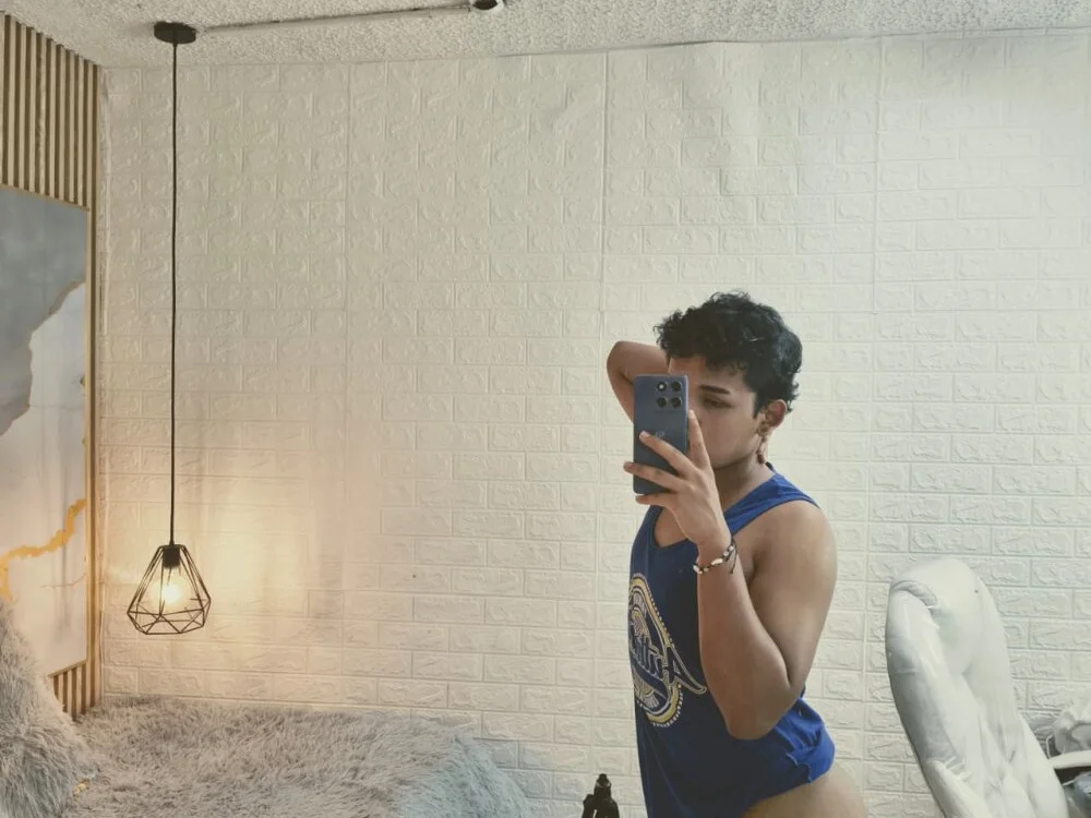 Offline XXX chat velvet_o