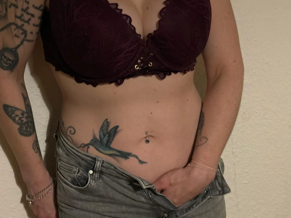 Inkedtemptation's Offline Chat Room