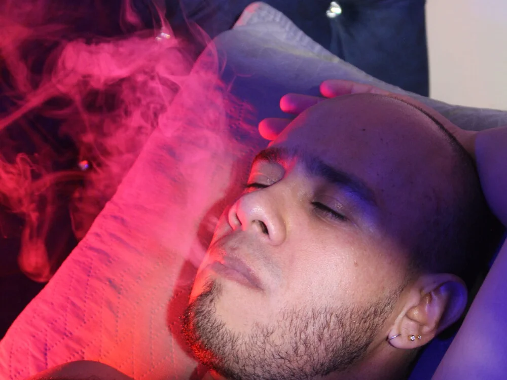 jacob_garcian Offline XXX chat